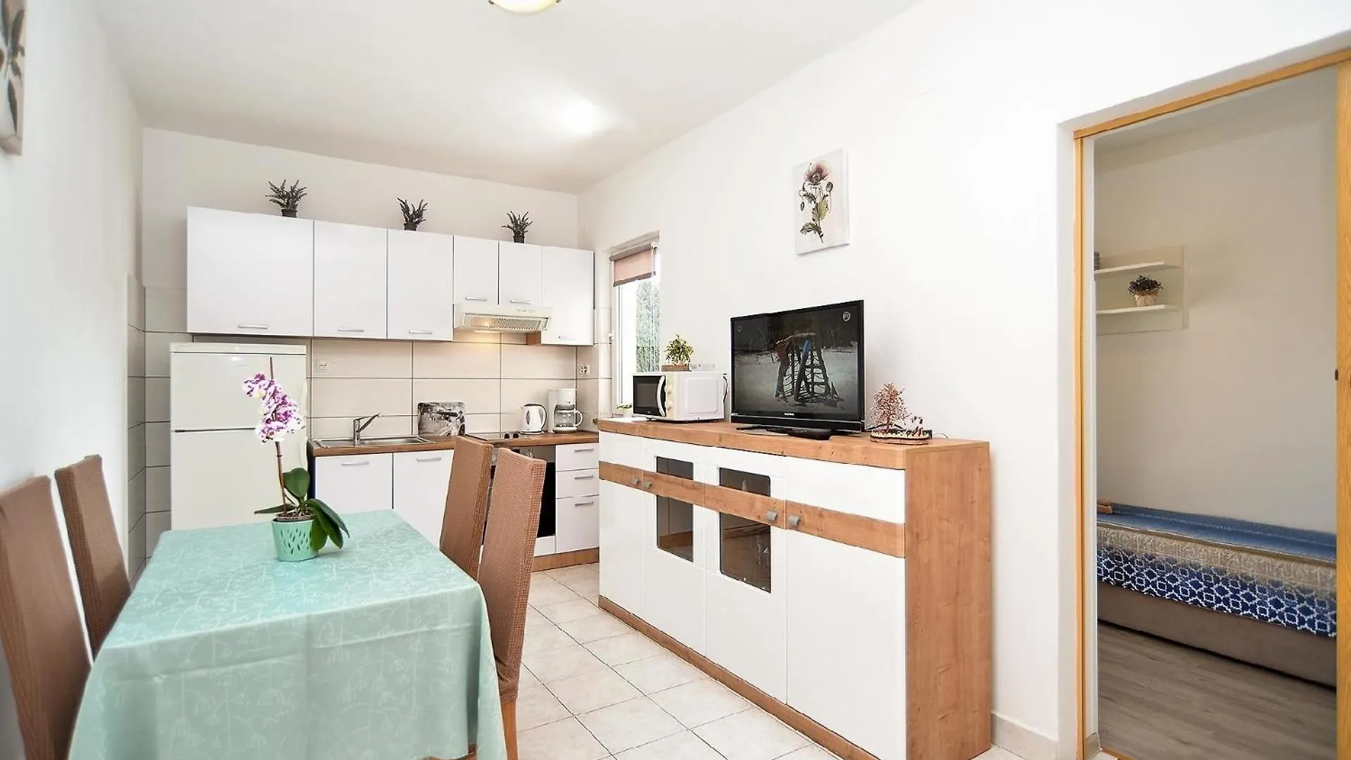 Apartment Ferienwohnung Fuer 3 Personen Ca 48 Qm In Cervar-Porat, Istrien Istrische Riviera Porec Croatia